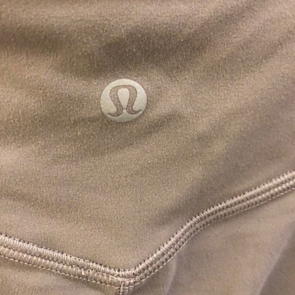 Lululemon Align Jogger Crop 6 - Picture 3 of 5